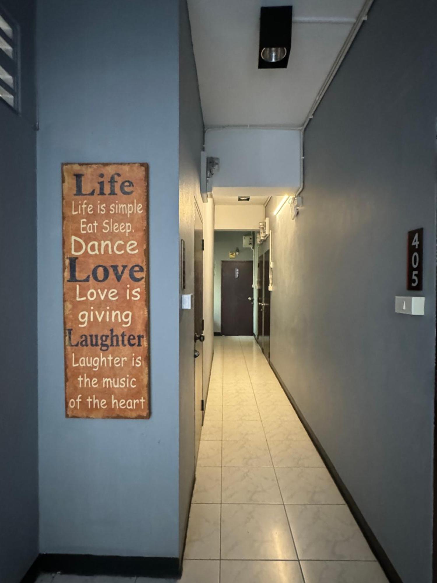 Kc Guest House Bangkok Exterior photo