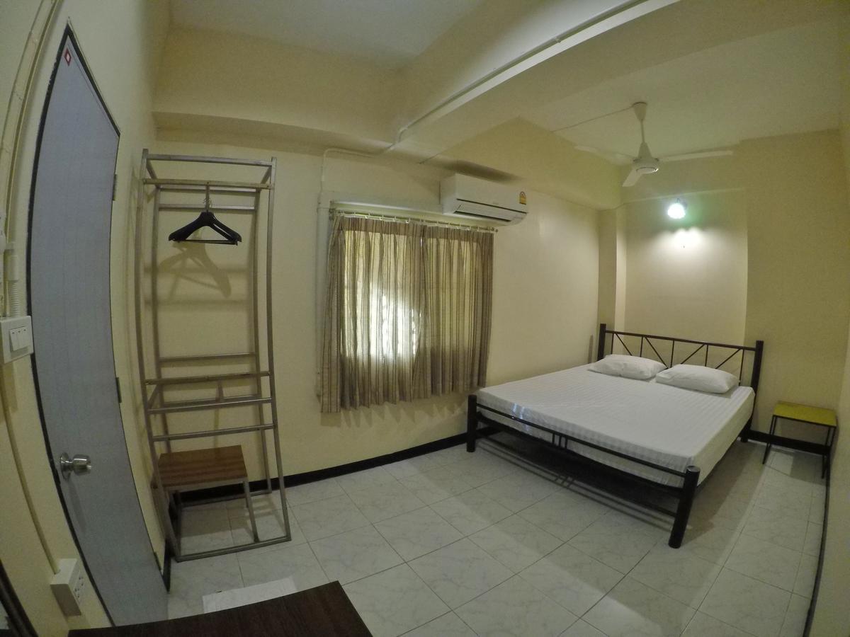Kc Guest House Bangkok Exterior photo