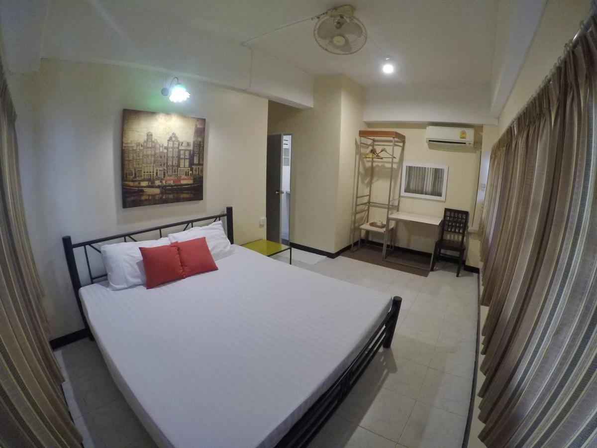Kc Guest House Bangkok Exterior photo